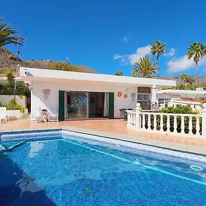 detached-villa-private-pool-only-10-minutes-to-beaches.in-canary-islands.com/